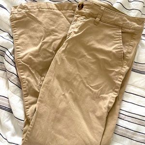 American Eagle women’s khakis